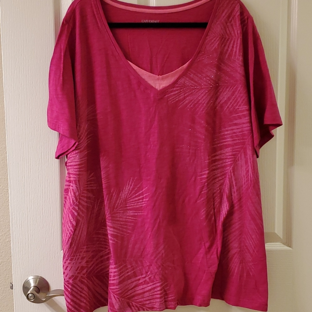 Embellished v-neck t-shirt.